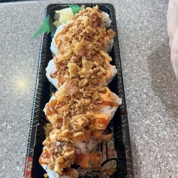 Sushi Boy - Spicy tuna crunch roll - Sushi Bars Near Me - Torrance, California Sushi Boy - Spicy tuna crunch roll - Sushi Bars Near Me - Torrance, California