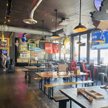 BREAK BAR - Updated February 2026 - 447 Photos & 602 Reviews - 32-04