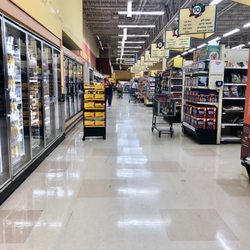 Hannaford Supermarket - Hannaford Wynantskill NY. Clean and well kept.
