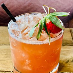 Strawberry Whiskey Smash