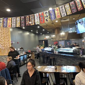 Maguro - Sushi Bars Near Me - Brookline, Massachusetts