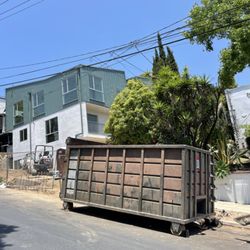 D&W Dumpsters - Trash bin rental