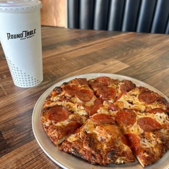 Round Table Pizza - Lunch Special #1 - Pizza Near Me - Alameda, California