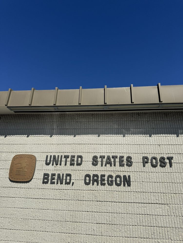 US POST OFFICE Updated August 2024 36 Reviews 2300 NE 4th St