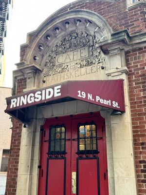 Ringside Café by null