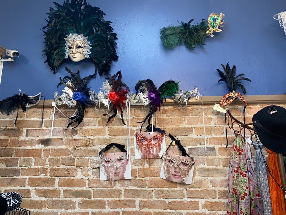 LACE & ACCESSORIES 140 N Woodland Blvd, Deland, Florida Women's