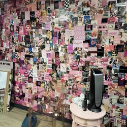 24 Karat Glow Spray Tanning - Small space but I love the collage wall!