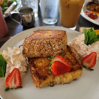Over Easy - Fluffy french toast...DELICIOUS!! - Breakfast & Brunch Near Me - Kailua, Hawaii Over Easy - Fluffy french toast...DELICIOUS!! - Breakfast & Brunch Near Me - Kailua, Hawaii
