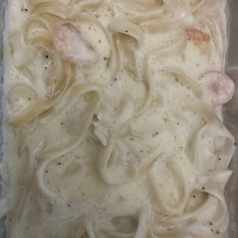 Pizza Bayern - Fettuccine Alfredo with shrimp - Pizza Near Me - Los Angeles, California Pizza Bayern - Fettuccine Alfredo with shrimp - Pizza Near Me - Los Angeles, California