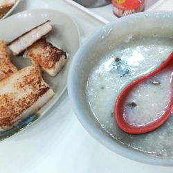 良記粉麵 - Turnip cake and congee