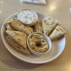 Greek Cafe - Hummus and pita