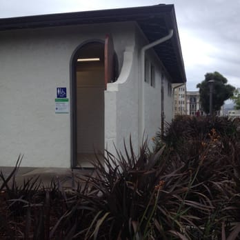 Lafayette Park - Nice restroom facilities - clean! - Dog Parks Near Me - San Francisco, California Lafayette Park - Nice restroom facilities - clean! - Dog Parks Near Me - San Francisco, California
