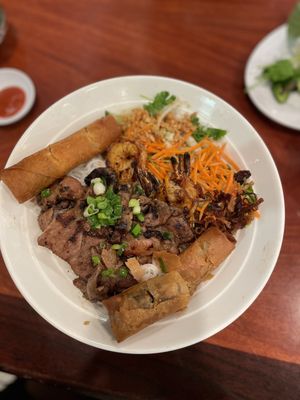 Pho Huong Que by null