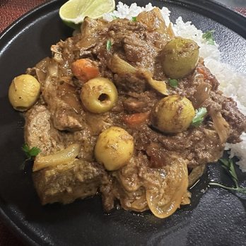 Bintü Atelier - Yassa - braised lamb - African Near Me - Charleston, South Carolina Bintü Atelier - Yassa - braised lamb - African Near Me - Charleston, South Carolina