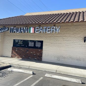 Eddie's Italian Eatery - Pizza Near Me - Claremont, California Eddie's Italian Eatery - Pizza Near Me - Claremont, California