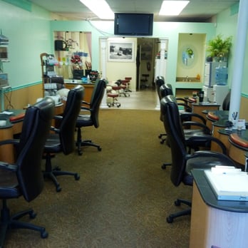 Classic Nails - Inside salon - Nail Salons Near Me - Pilgrim Gardens, Pennsylvania