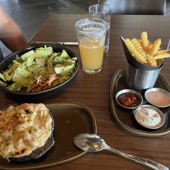 Aftermath - Aftermac' Frites Streets Potato Chips Aftermath Ceasar Salad Hazy IPA - New American Near Me - Phoenix, Arizona