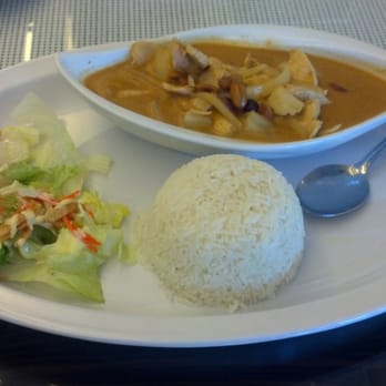 Bhan Baitong - Massaman Curry lunch special for $6.95! Wasn't on menu but waitress made it for me anyway! So good! - Thai Near Me - Lake Forest, California