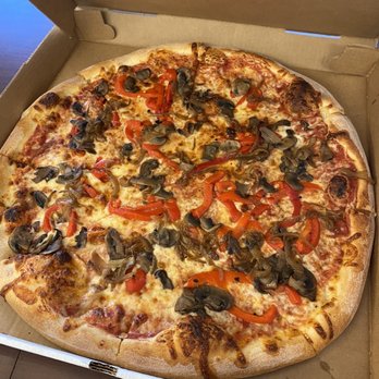 Napolitano's Brooklyn Pizza - Mushroom, Caramelized Onions and Red Peppers 18" Pie - Pizza Near Me - Smithfield, Rhode Island Napolitano's Brooklyn Pizza - Mushroom, Caramelized Onions and Red Peppers 18" Pie - Pizza Near Me - Smithfield, Rhode Island