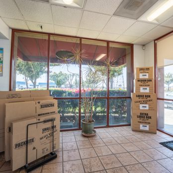 Storage Outlet - South Gate - Main office entrance - Self Storage Near Me - South Gate, California Storage Outlet - South Gate - Main office entrance - Self Storage Near Me - South Gate, California