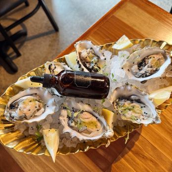 El Viejon - Half oysters - Seafood Near Me - San Diego, California