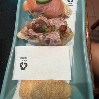 BAR AL Campanile - Mini brochettes (with smoked salmon and - Pubs Near Me - Venezia, VE BAR AL Campanile - Mini brochettes (with smoked salmon and - Pubs Near Me - Venezia, VE
