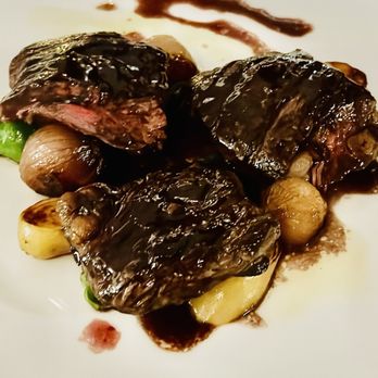 The Bellevue Chicago - Skirt steak - New American Near Me - Chicago, Illinois The Bellevue Chicago - Skirt steak - New American Near Me - Chicago, Illinois
