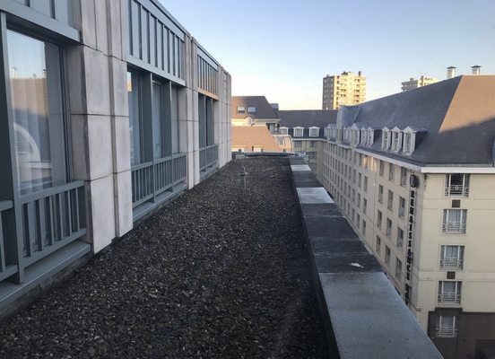 Radisson RED Brussels by null