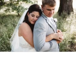 Thorndale Oaks - Beautiful bride and groom at thorndale oaks! By the talented Amanda Sutton photography