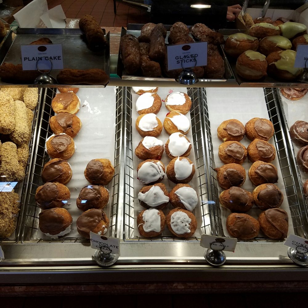 DiCamillo Bakery - The one with the white frosting looks salty. - Bakeries Near Me - Williamsville, New York DiCamillo Bakery - The one with the white frosting looks salty. - Bakeries Near Me - Williamsville, New York