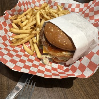 Bob's Big Boy Broiler - Classic Big Boy - American Near Me - Downey, California Bob's Big Boy Broiler - Classic Big Boy - American Near Me - Downey, California