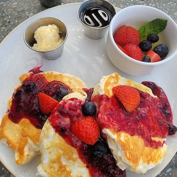 Deck. - Tokyo Style Pancakes with berry compote - Hawaiian Near Me - Honolulu, Hawaii
