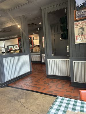 Leonard's Pit Barbecue by null