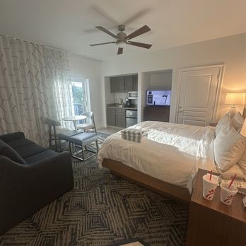 Marriott's Ocean Pointe - Bedroom - Hotels Near Me - Palm Beach Shores, Florida Marriott's Ocean Pointe - Bedroom - Hotels Near Me - Palm Beach Shores, Florida
