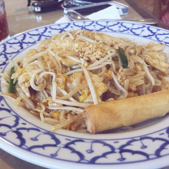 Thai Ocha - Chicken pad thai - Thai Near Me - Denton, Texas Thai Ocha - Chicken pad thai - Thai Near Me - Denton, Texas