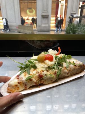 Spontini by null