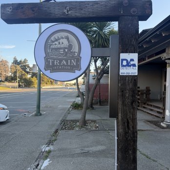 Train Station - Cocktail Bars Near Me - Oakland, California