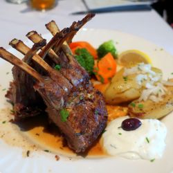 Yiannis Taverna Greek Restaurant