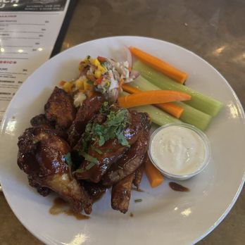 Art Marble 21 - BBQ AM21 Wings - Cocktail Bars Near Me - Seattle, Washington