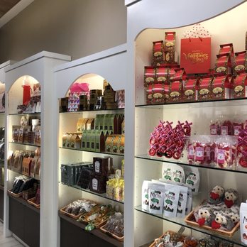 Munson's Chocolates - Chocolatiers & Shops Near Me - West Hartford, Connecticut Munson's Chocolates - Chocolatiers & Shops Near Me - West Hartford, Connecticut