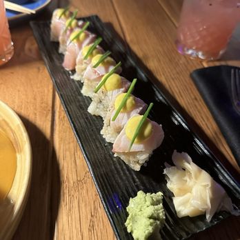Lumi - Charred yellowtail roll - Japanese Near Me - San Diego, California