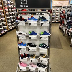 Sport Chek - Sport Chek - Footwear