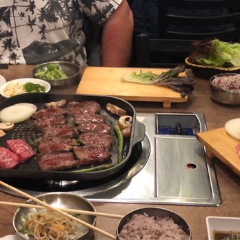 Macheko - Galbisal on the grill ssamgapsal and spicy pork waiting to be cooked. Amazing people amazing food. - Korean Near Me - Ypsilanti, Michigan