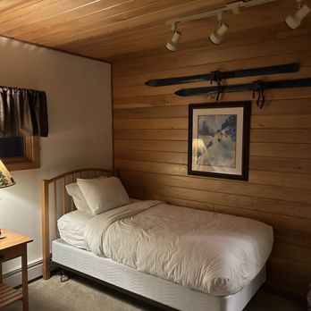 Mountain Top Resort - 2nd bedroom in the house - Resorts Near Me - Chittenden, Vermont