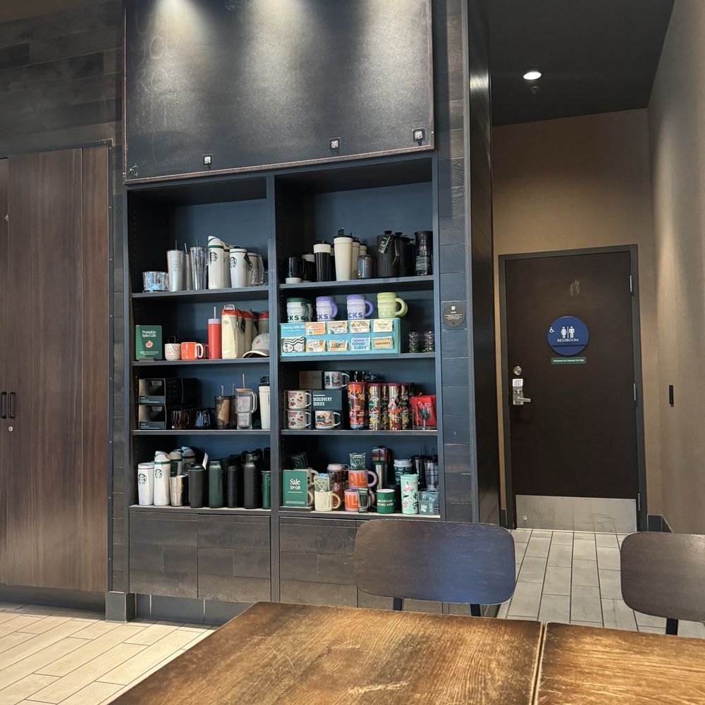 Starbucks - Coffee & Tea Near Me - Fresno, California Starbucks - Coffee & Tea Near Me - Fresno, California