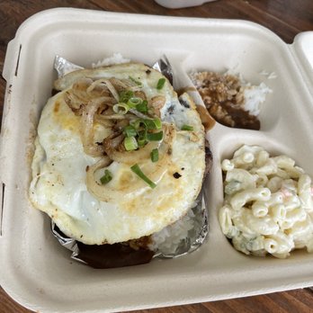 Ula Ula Cafe - Loco Moco - Food Trucks Near Me - Wailuku, Hawaii Ula Ula Cafe - Loco Moco - Food Trucks Near Me - Wailuku, Hawaii