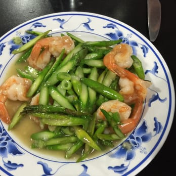 Wang Wang - Espárrago con langostinos. - Chinese Near Me - Madrid, M