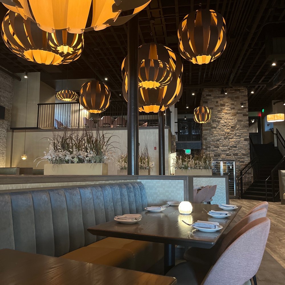 Bella - Seating area - Italian Near Me - Maryville, Tennessee