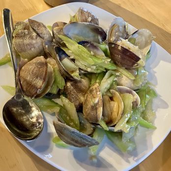 Chengdu Taste - Stir fried clams with garlic sauce - Szechuan Near Me - Honolulu, Hawaii