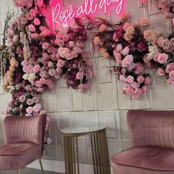 Rose Nail Bar - Inside waiting area
